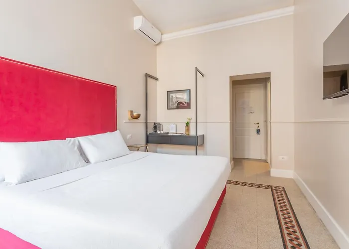 Daplace - White In Navona 4*