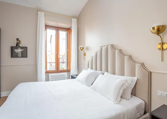 Daplace - White In Navona Rzym